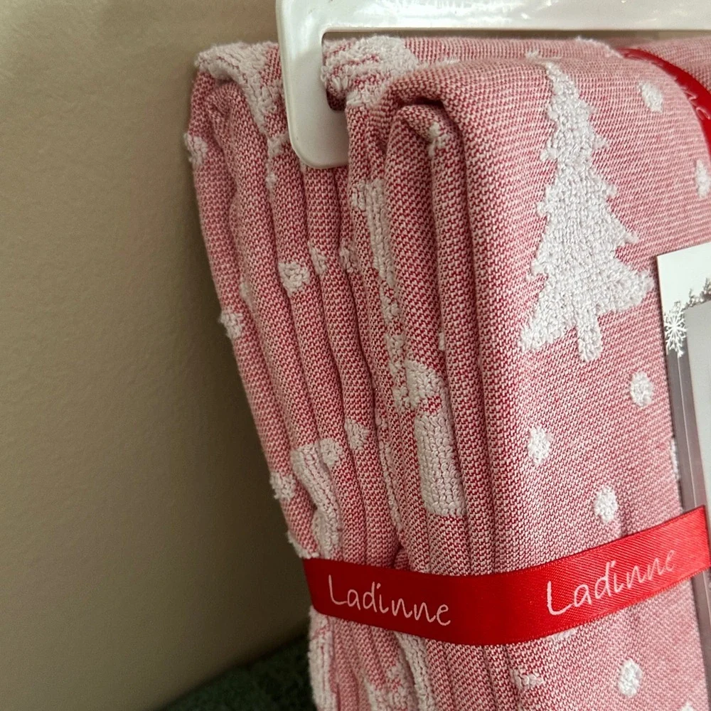 Ladinne Holiday Christmas Tree Shower Curtain Red Bow NEW!